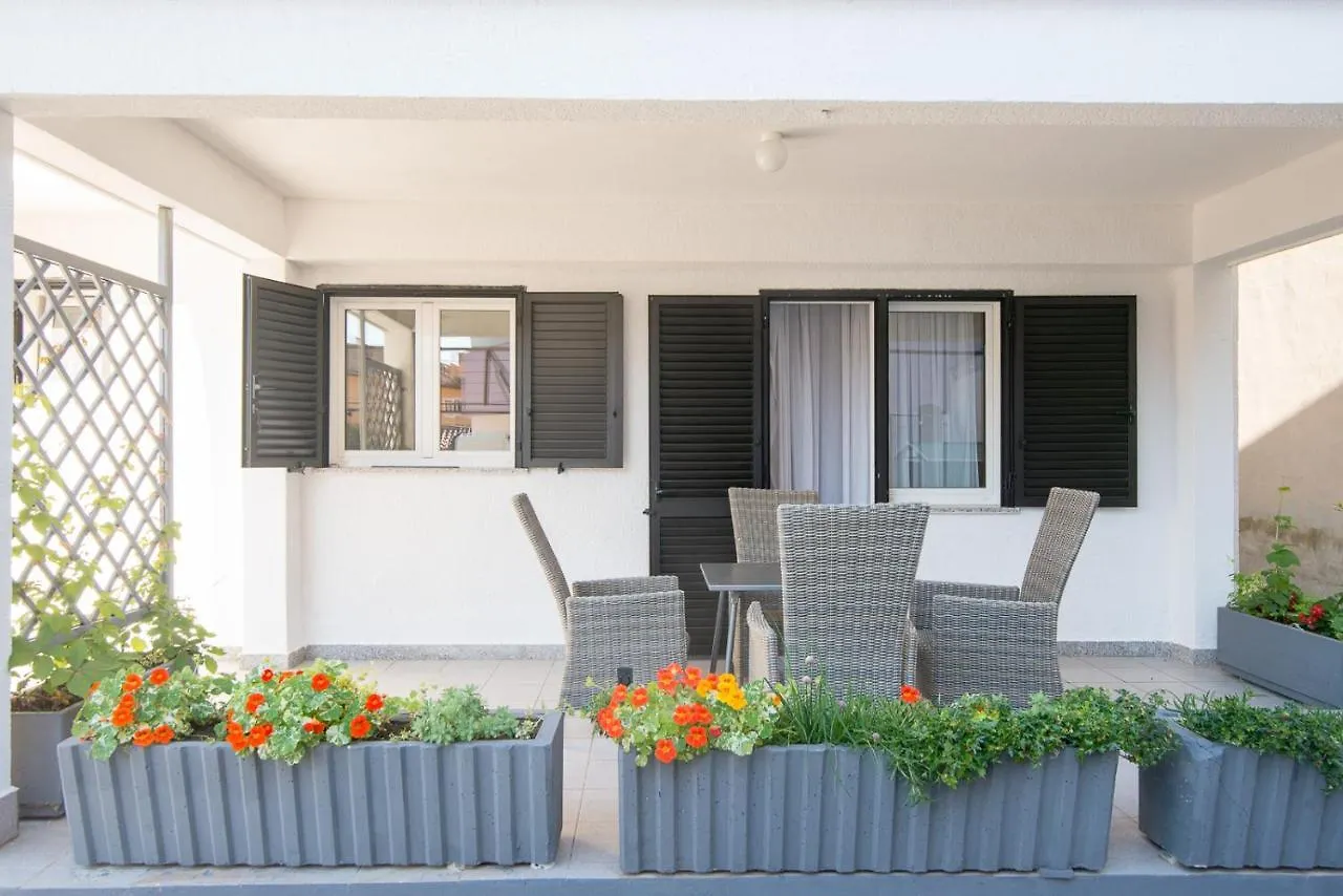 Apartments Jasna 2 Novigrad  Croatia